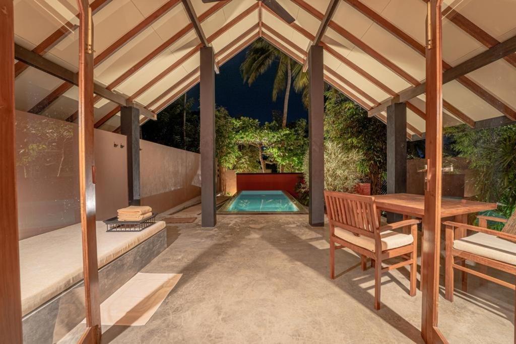 Nisala Villas ヒッカドゥワ エクステリア 写真