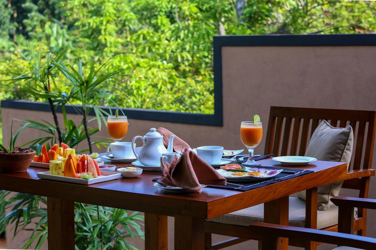 Nisala Villas ヒッカドゥワ エクステリア 写真