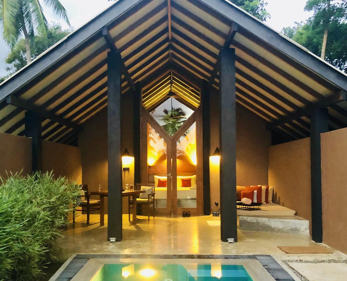 Nisala Villas ヒッカドゥワ エクステリア 写真