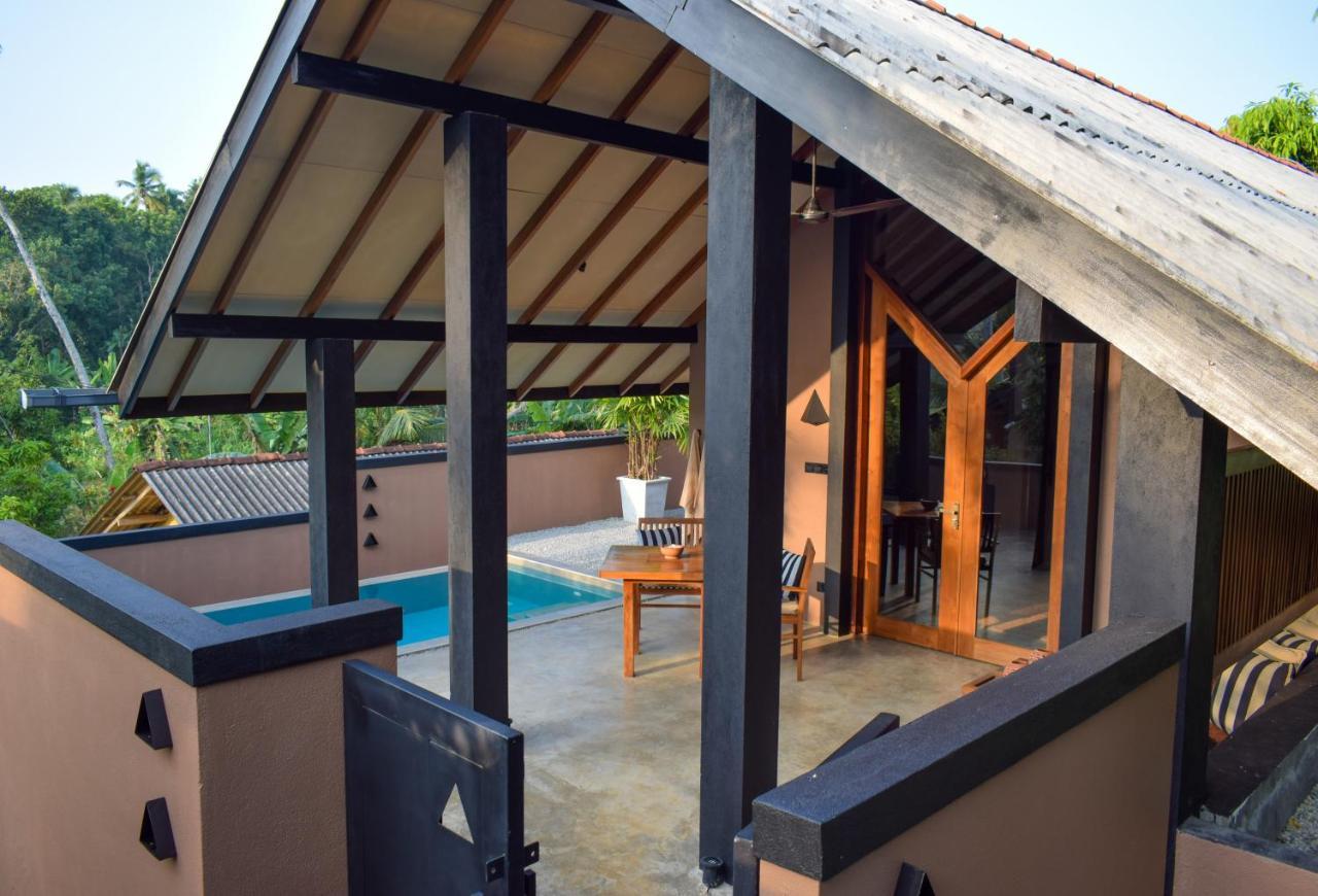 Nisala Villas ヒッカドゥワ エクステリア 写真